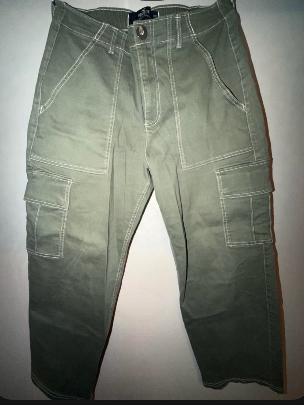Woman’s holister Olive Green Cargo Pants with Utility Pockets